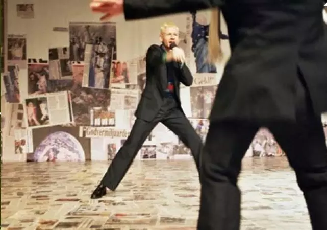 o o k (c)Kurt Van der Elst Theater Stap ook 1