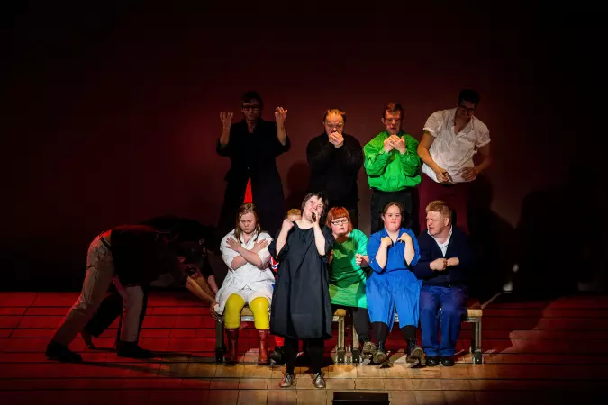 de bank (c) Bert De Mulder Theater Stap Catherine Springuel 1